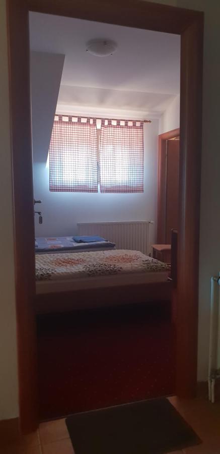 Klet Jana Bed & Breakfast Jastrebarsko Exterior foto